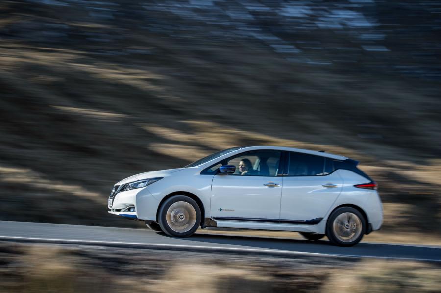  Nissan Leaf 2018 года  (UK) (фото 12 из 40)